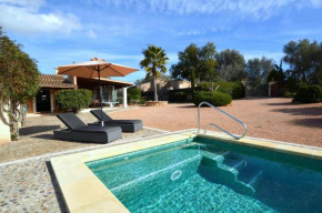Casa con piscina en bonito entorno Mia